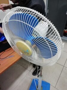 Το  κύκλωμα ρυθμιστή στροφών μας είναι λειτουργικό. Ο ανεμιστήρας περιστρέφεται.